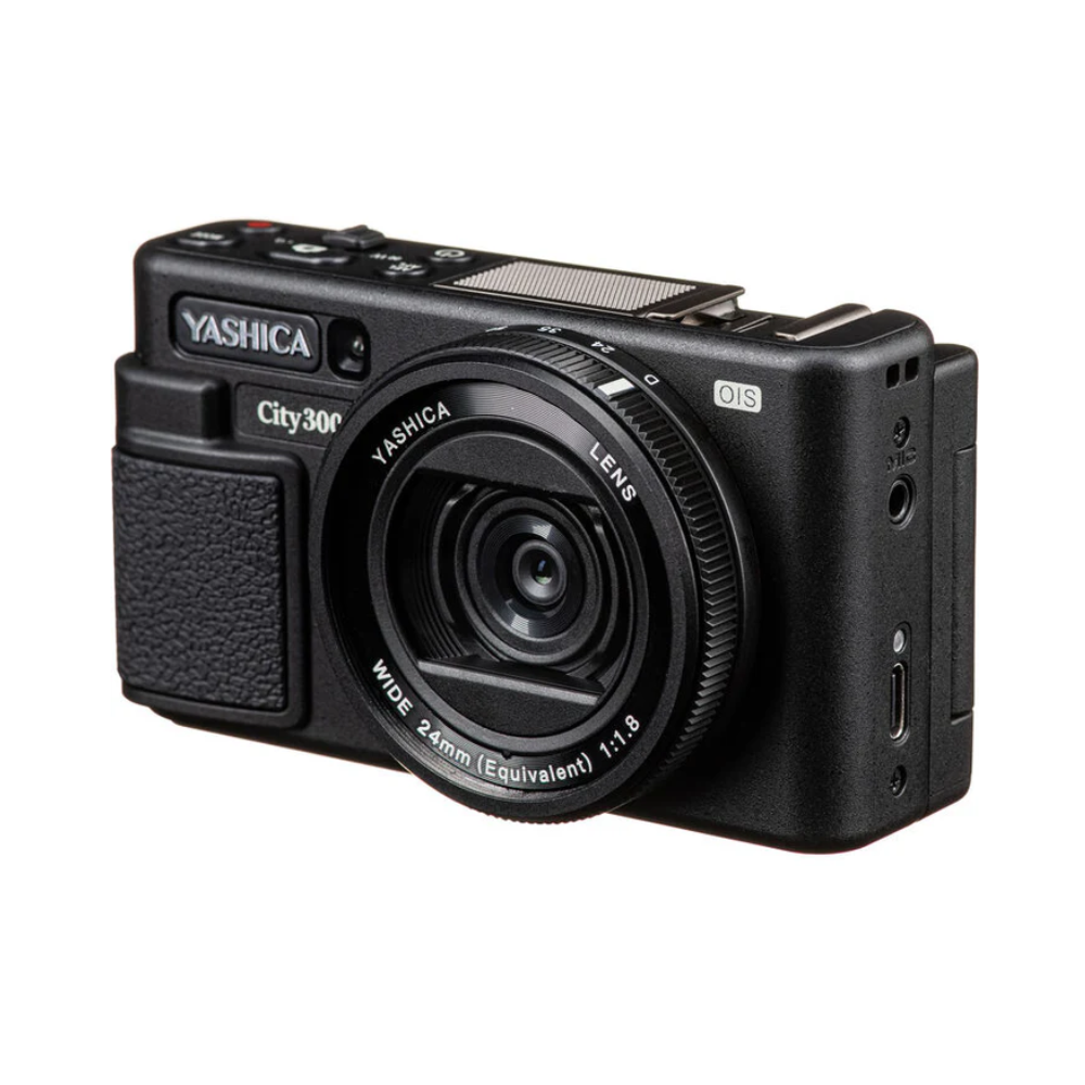 YASHICA City 300 Digital Camera
