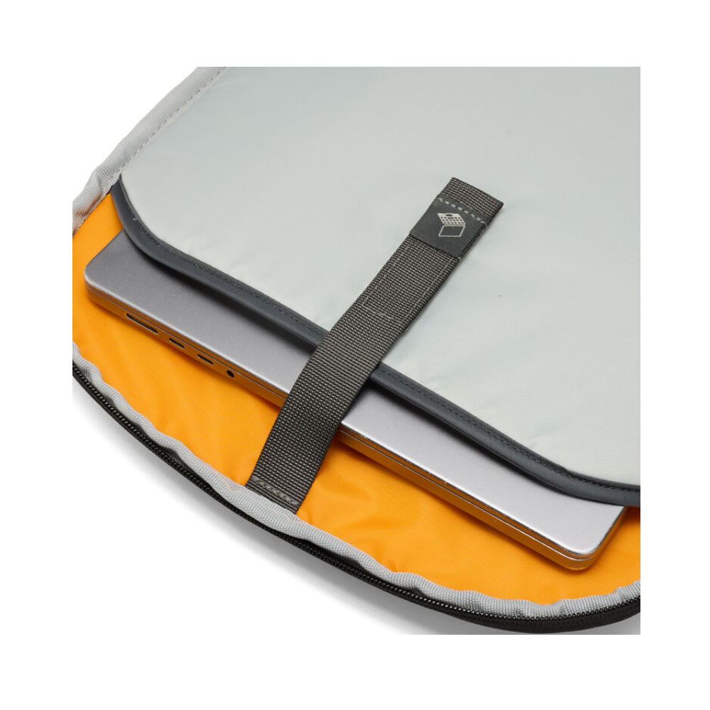 LOWEPRO FASTPACK BP 250 AW IV (BLACK)