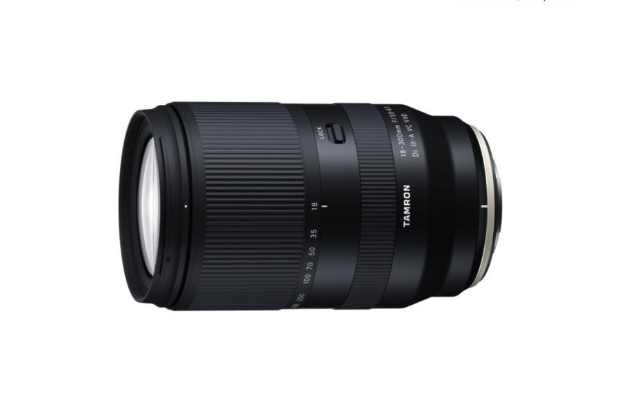 Tamron 18-300mm F3.5-6.3 DI III A VC VXD Fujifilm APS-C Resmi